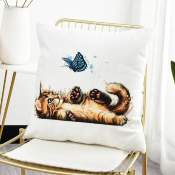 Adorable kitten throw pillow - Picture 2 of 4